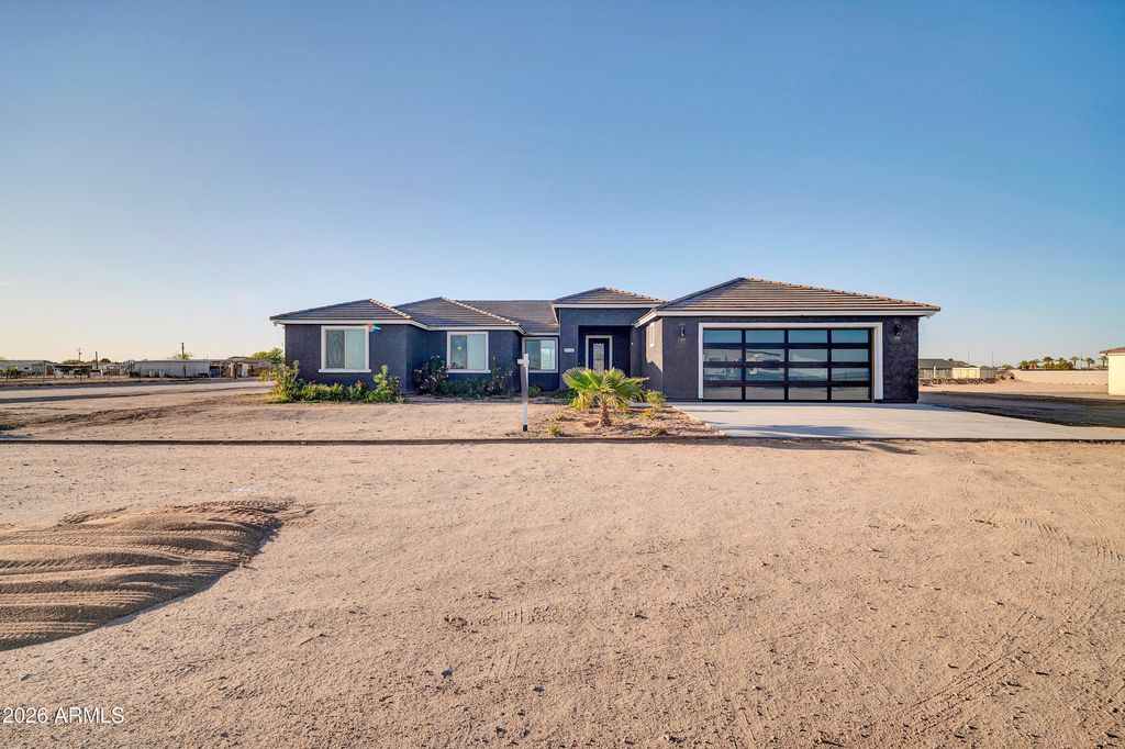 22548 W HUNTINGTON Drive, Buckeye, AZ 85326 — exterior