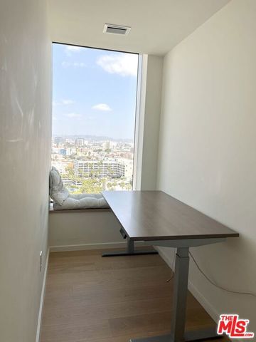 889 Francisco Street 1808, Los Angeles, CA 90017