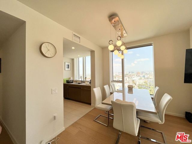 889 Francisco Street 1808, Los Angeles, CA 90017
