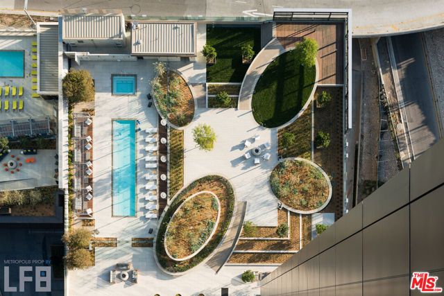 889 Francisco Street 1808, Los Angeles, CA 90017