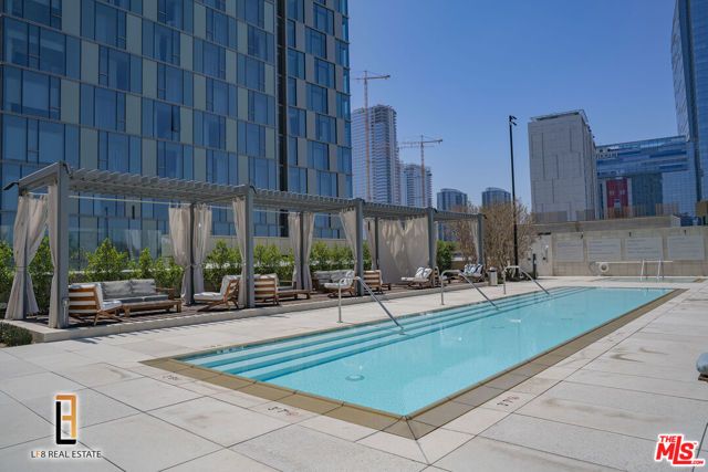 889 Francisco Street 1808, Los Angeles, CA 90017