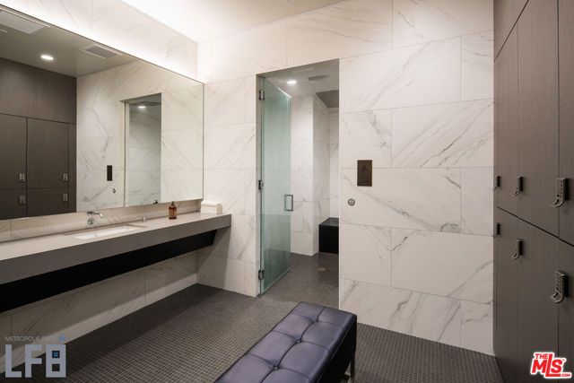 889 Francisco Street 1808, Los Angeles, CA 90017