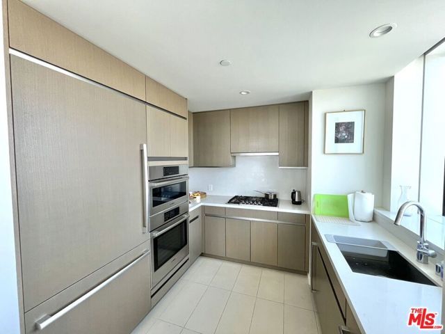 889 Francisco Street 1808, Los Angeles, CA 90017