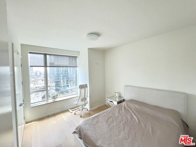 889 Francisco Street 1808, Los Angeles, CA 90017
