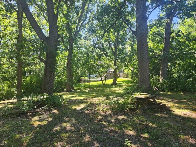 9215 S 83rd Avenue, Hickory Hills, IL 60457
