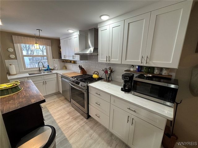 4279 Beach Avenue, Hamburg, NY 14075