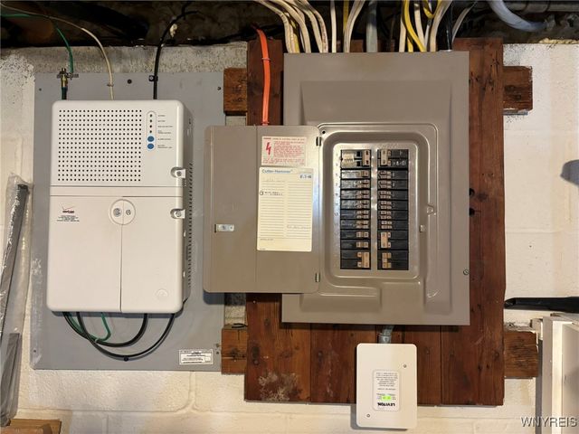 4279 Beach Avenue, Hamburg, NY 14075