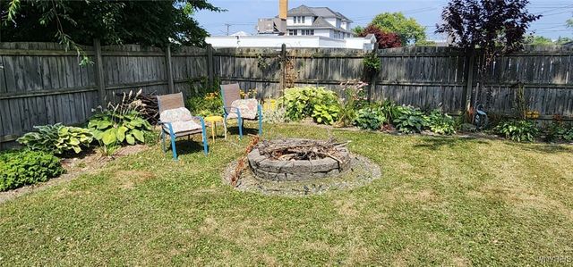 4279 Beach Avenue, Hamburg, NY 14075