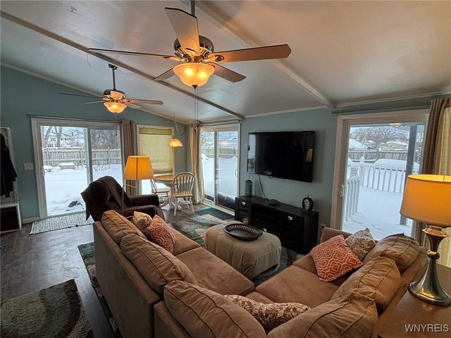 4279 Beach Avenue, Hamburg, NY 14075