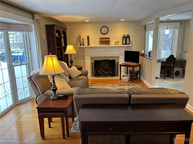 4279 Beach Avenue, Hamburg, NY 14075