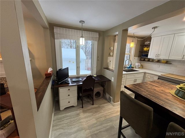 4279 Beach Avenue, Hamburg, NY 14075