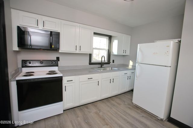 4804 Ranchland Dr, Louisville, KY 40216