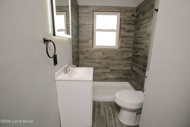 4804 Ranchland Dr, Louisville, KY 40216