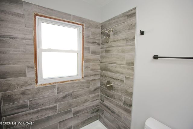 4804 Ranchland Dr, Louisville, KY 40216