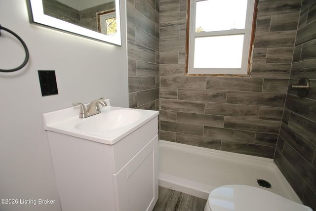 4804 Ranchland Dr, Louisville, KY 40216