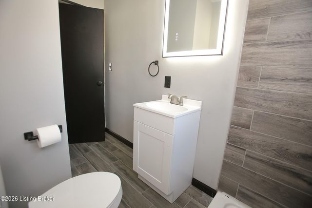 4804 Ranchland Dr, Louisville, KY 40216