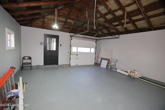 4804 Ranchland Dr, Louisville, KY 40216