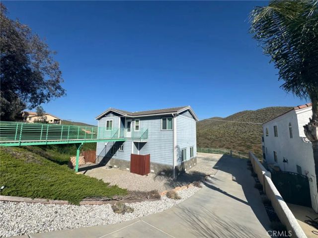 22164 Vacation Drive, Canyon Lake, CA 92587