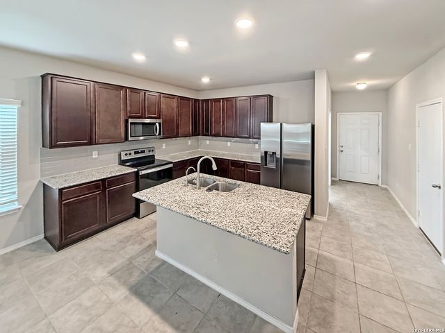 9231 Yaya, Converse, TX 78109