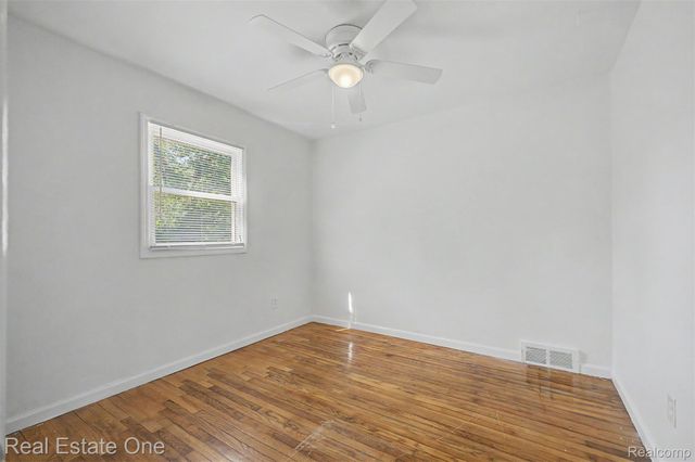 29679 Glenwood Street, Inkster, MI 48141