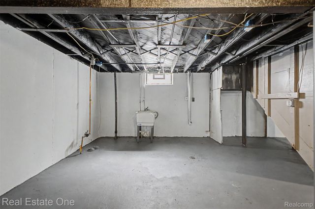 29679 Glenwood Street, Inkster, MI 48141