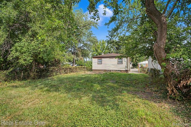 29679 Glenwood Street, Inkster, MI 48141