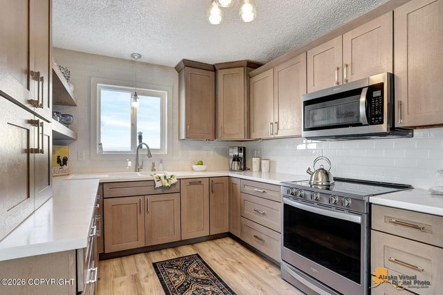 8466 S Big Lake Road, Wasilla, AK 99652