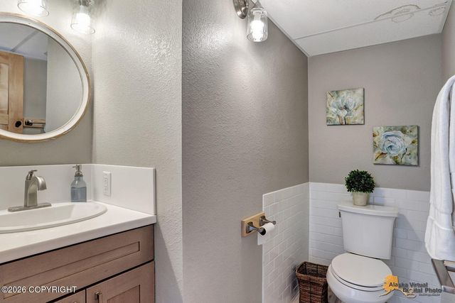 8466 S Big Lake Road, Wasilla, AK 99652