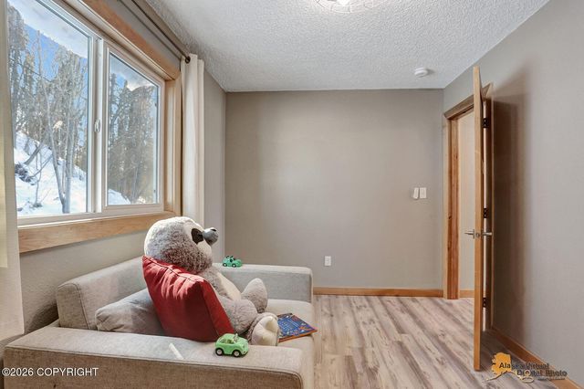 8466 S Big Lake Road, Wasilla, AK 99652