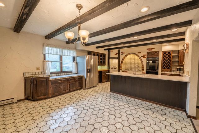 N84W16033 Menomonee AVENUE #200, Menomonee Falls, WI 53051