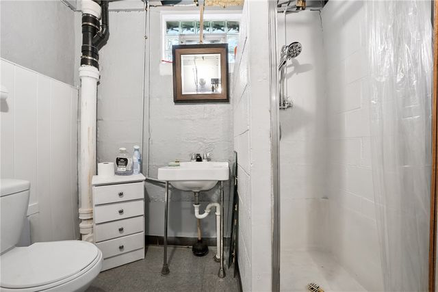 511 E. Leasure Ave., New Castle, PA 16105