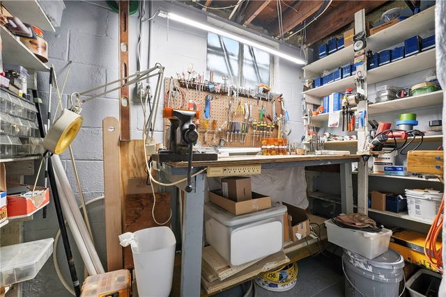 511 E. Leasure Ave., New Castle, PA 16105