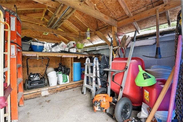 511 E. Leasure Ave., New Castle, PA 16105