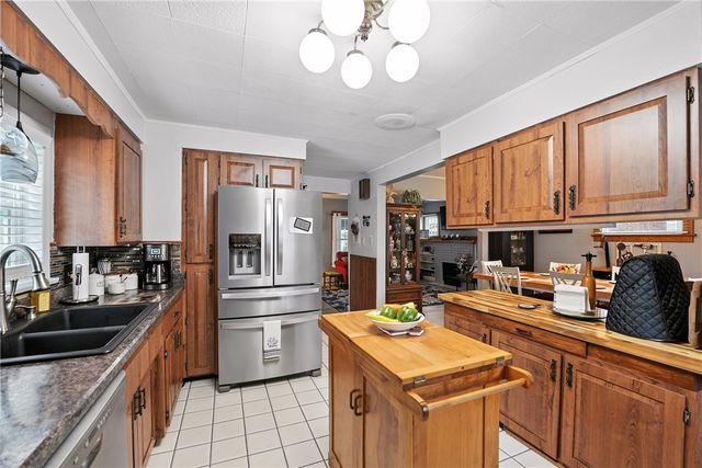 511 E. Leasure Ave., New Castle, PA 16105