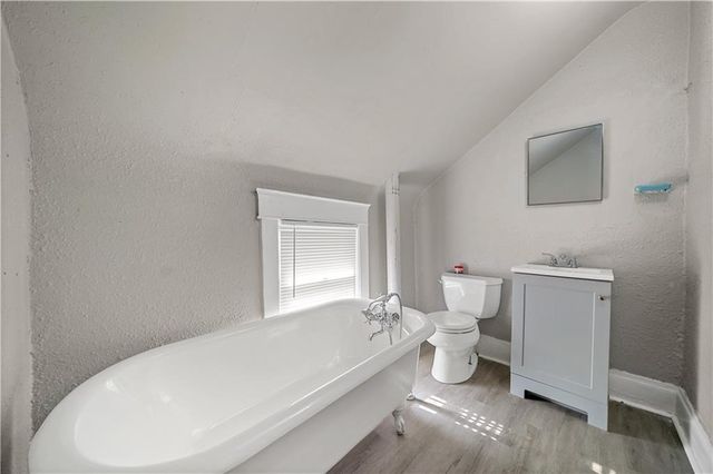 6821 Bales Avenue, Kansas City, MO 64132