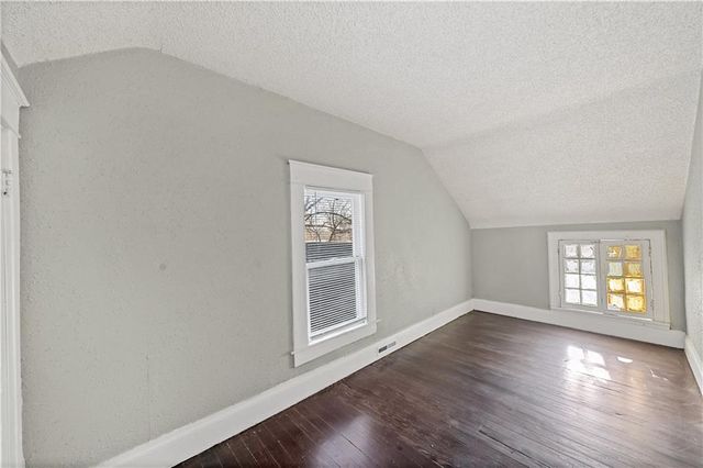 6821 Bales Avenue, Kansas City, MO 64132