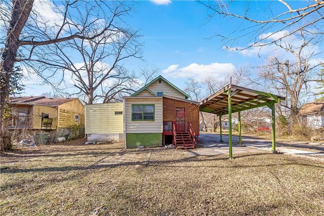 6821 Bales Avenue, Kansas City, MO 64132