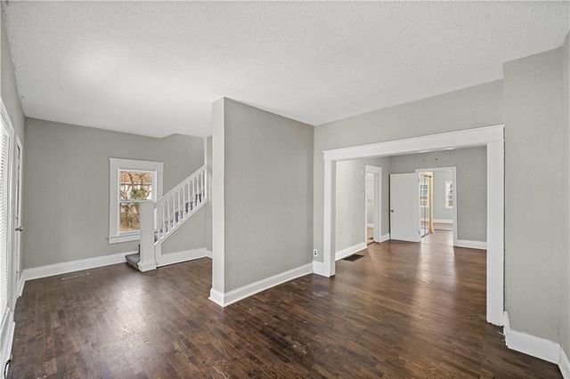 6821 Bales Avenue, Kansas City, MO 64132