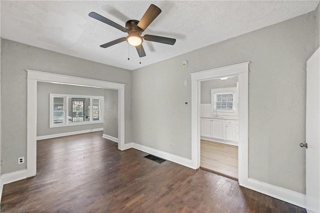 6821 Bales Avenue, Kansas City, MO 64132