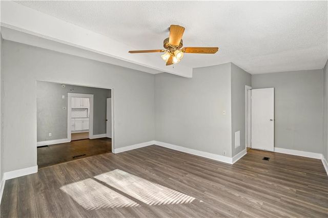 6821 Bales Avenue, Kansas City, MO 64132