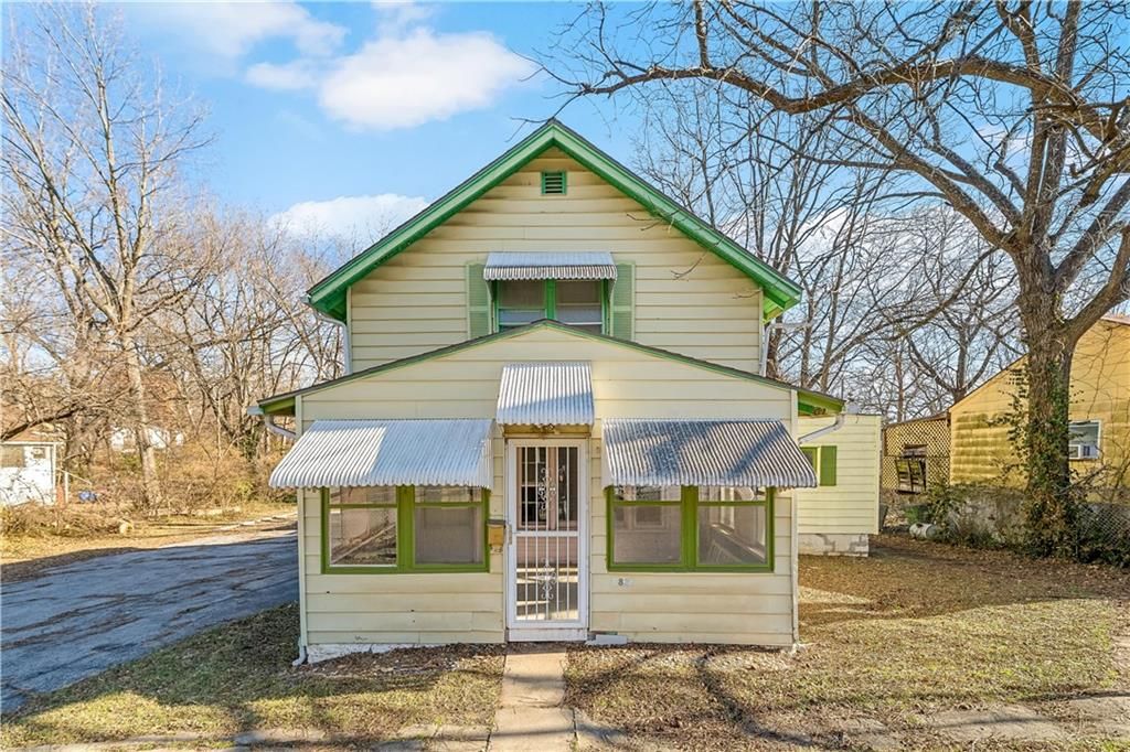 6821 Bales Avenue, Kansas City, MO 64132