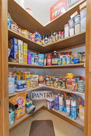 205 Apple Valley Parkway, Belton, MO 64012