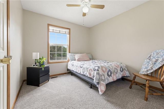 205 Apple Valley Parkway, Belton, MO 64012