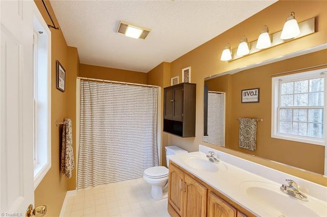 185 Pine Brook Place, Wilkesboro, NC 28697