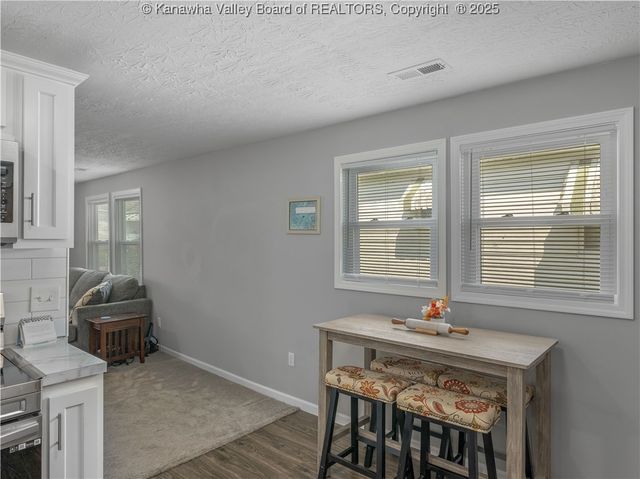 1328 13th Street, Nitro, WV 25143