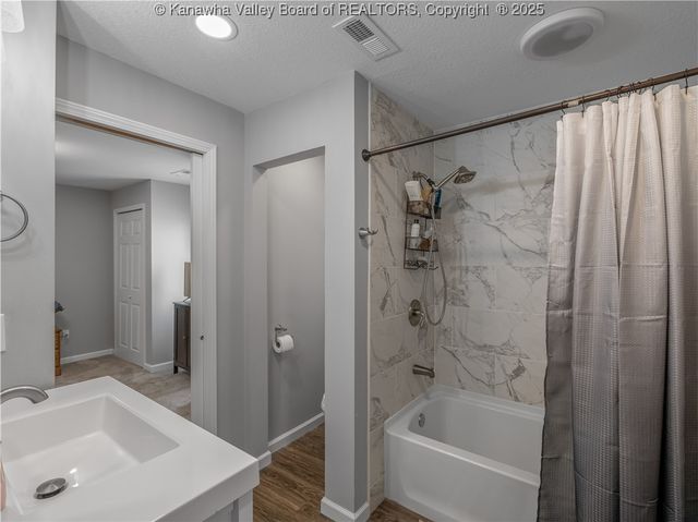 1328 13th Street, Nitro, WV 25143