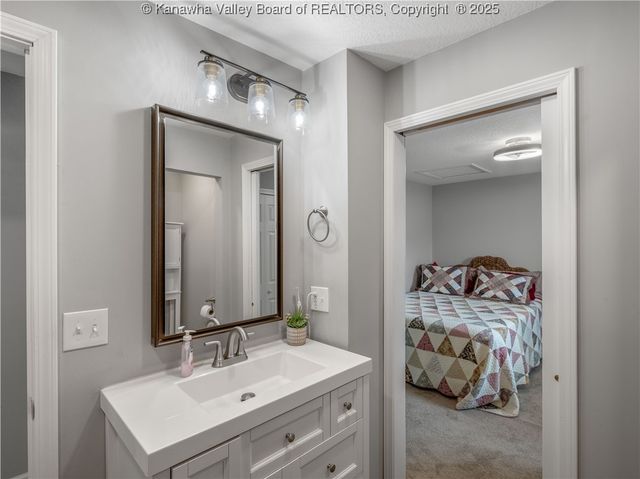 1328 13th Street, Nitro, WV 25143