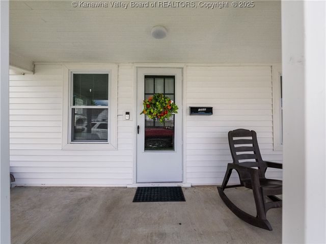 1328 13th Street, Nitro, WV 25143