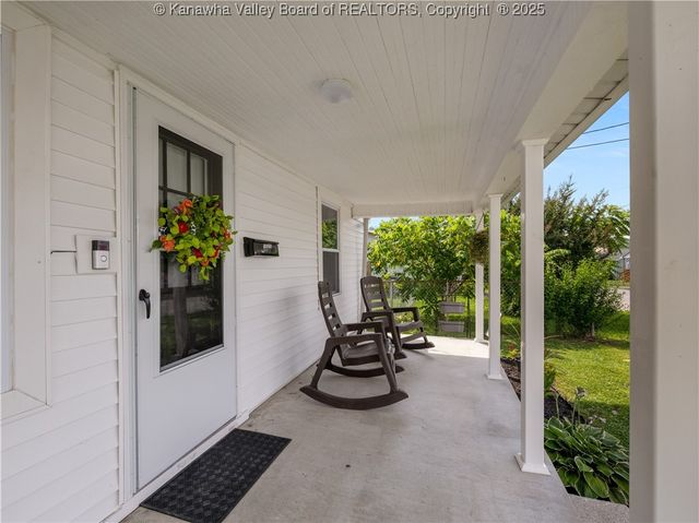 1328 13th Street, Nitro, WV 25143