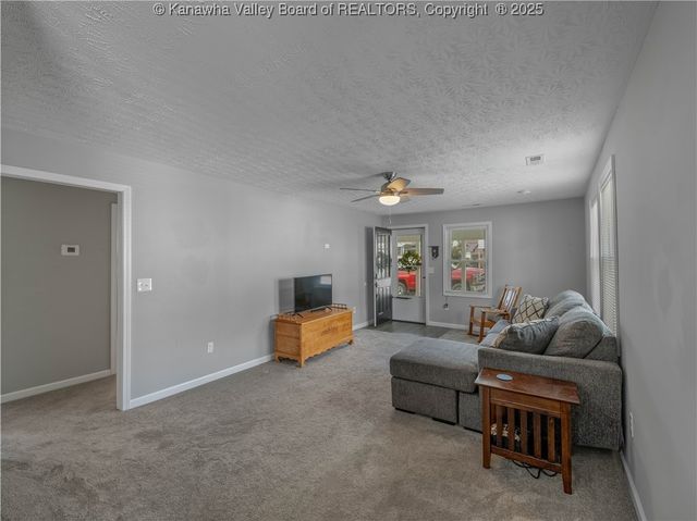1328 13th Street, Nitro, WV 25143